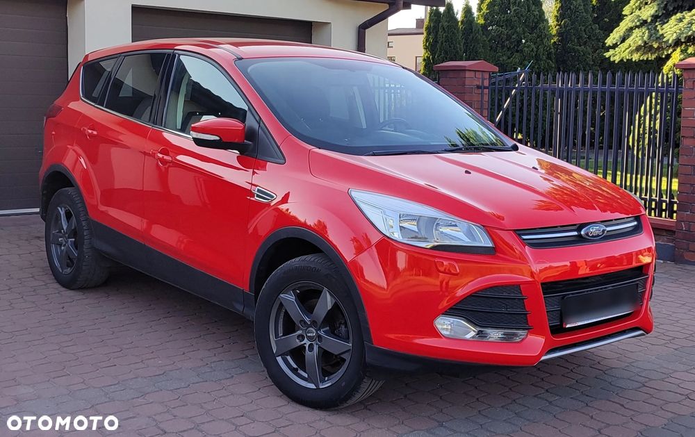 Ford Kuga 1.5 EcoBoost 2x4 Trend - 4