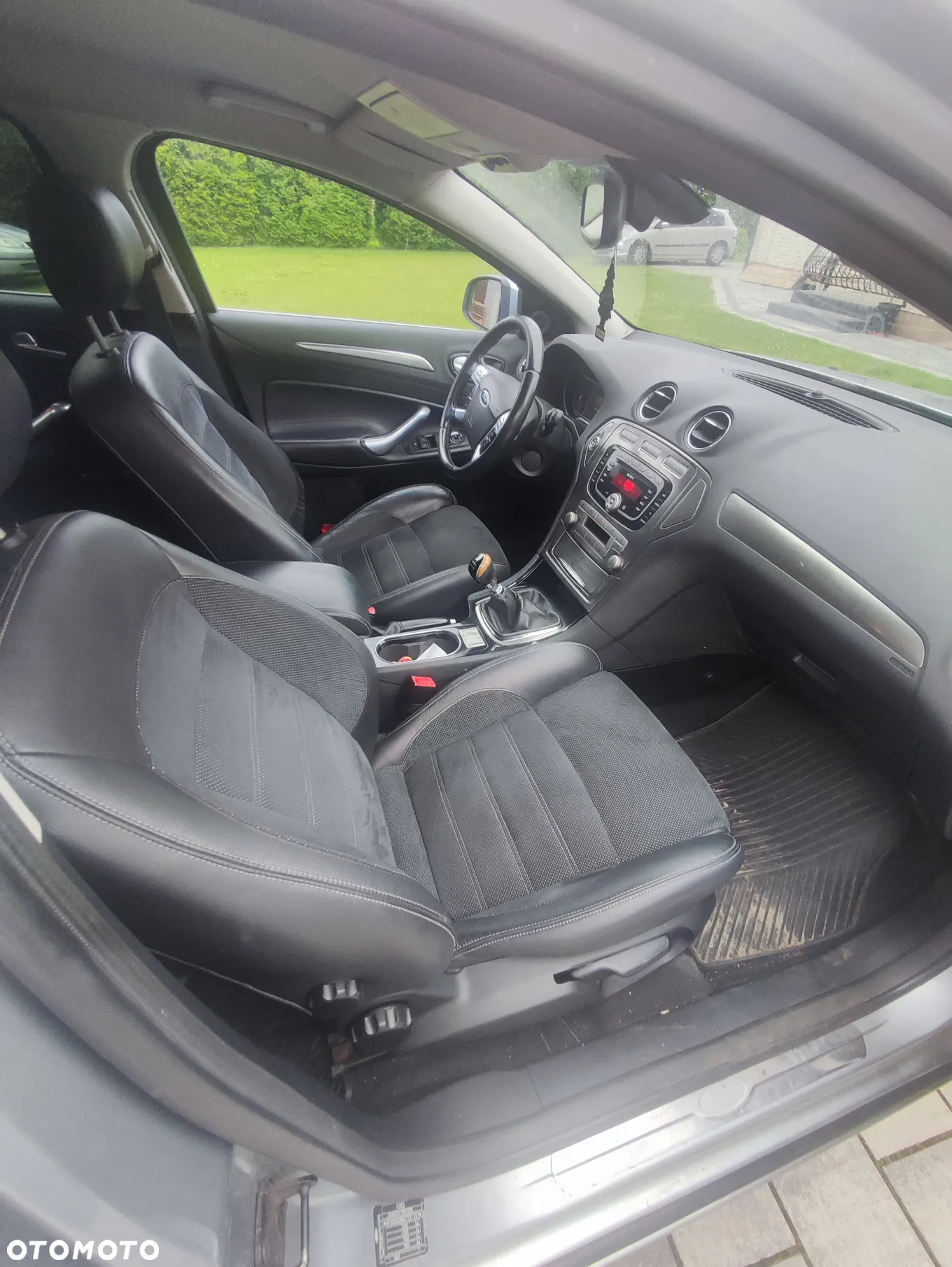 Ford Mondeo 2.5 Ghia - 19