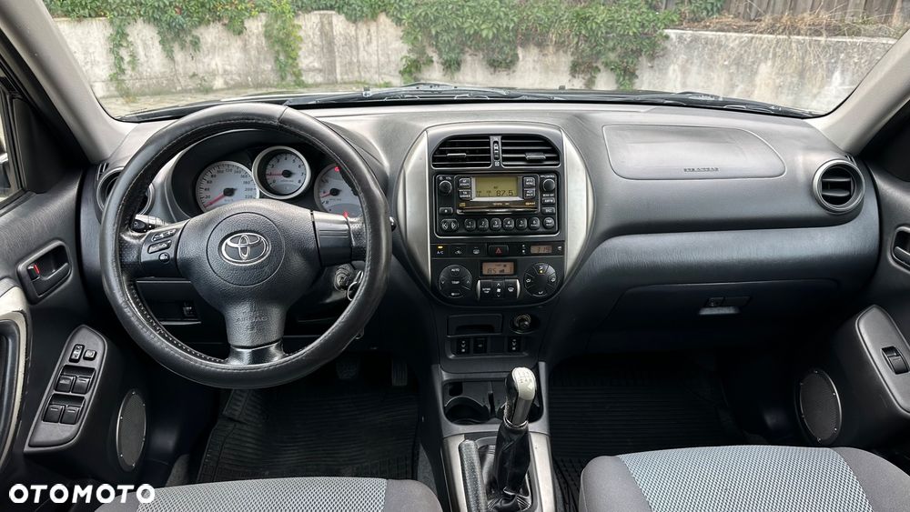 Toyota RAV4 2.0 VVT-i 4x4 - 22