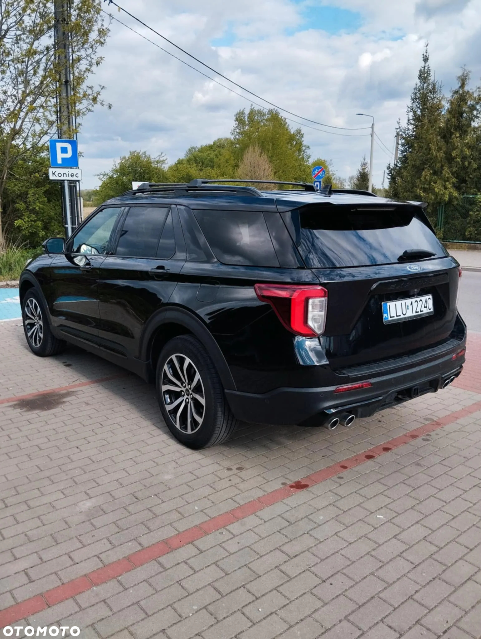 Ford Explorer - 2