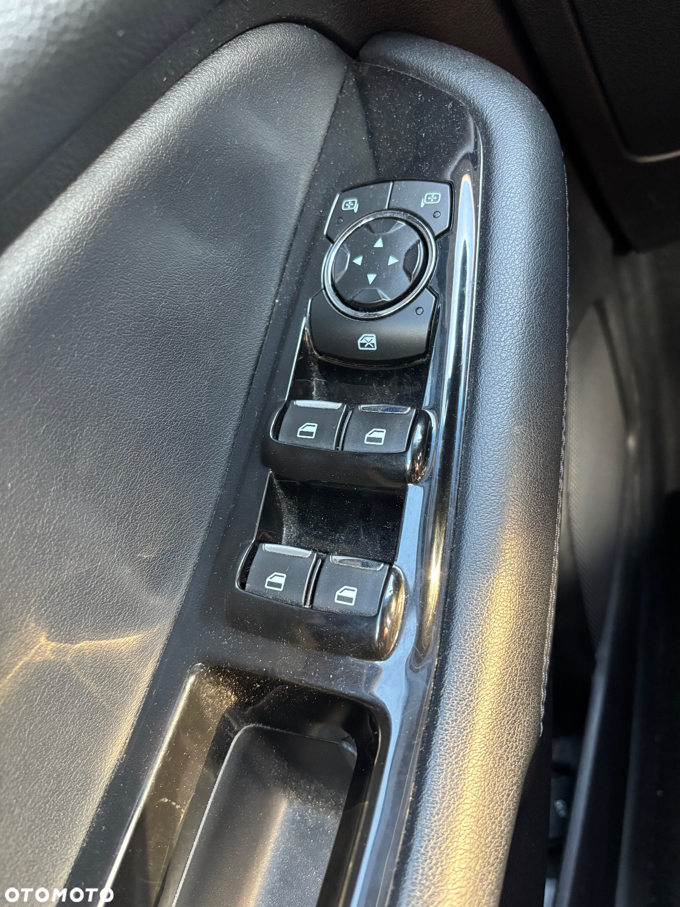 Ford Edge - 11