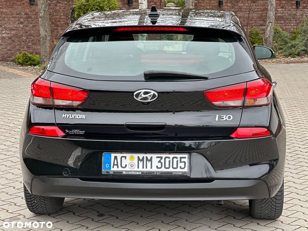 Hyundai i30 1.4 Passion Plus - 16