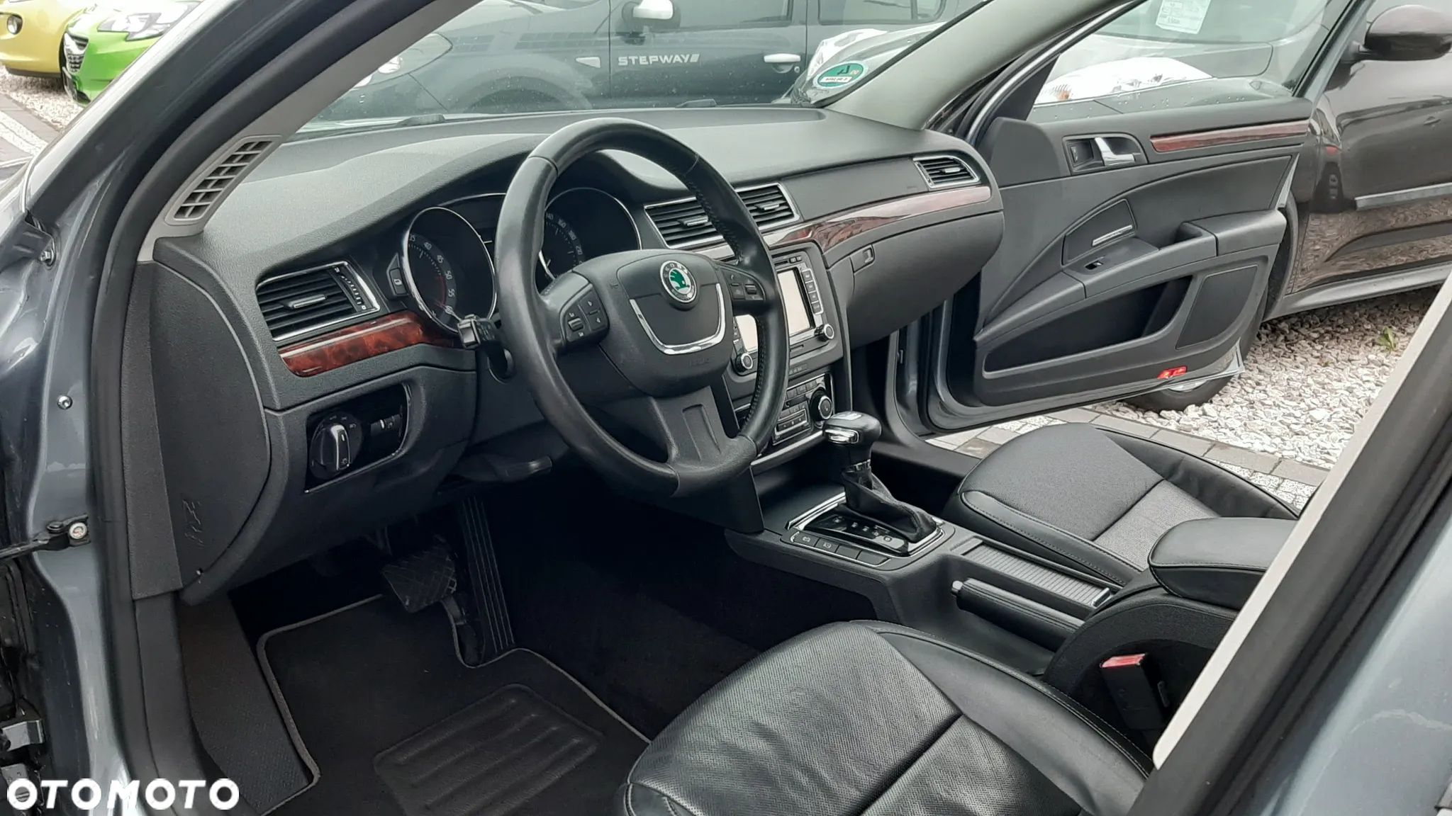 Skoda Superb 2.0 TDI Elegance DSG - 11