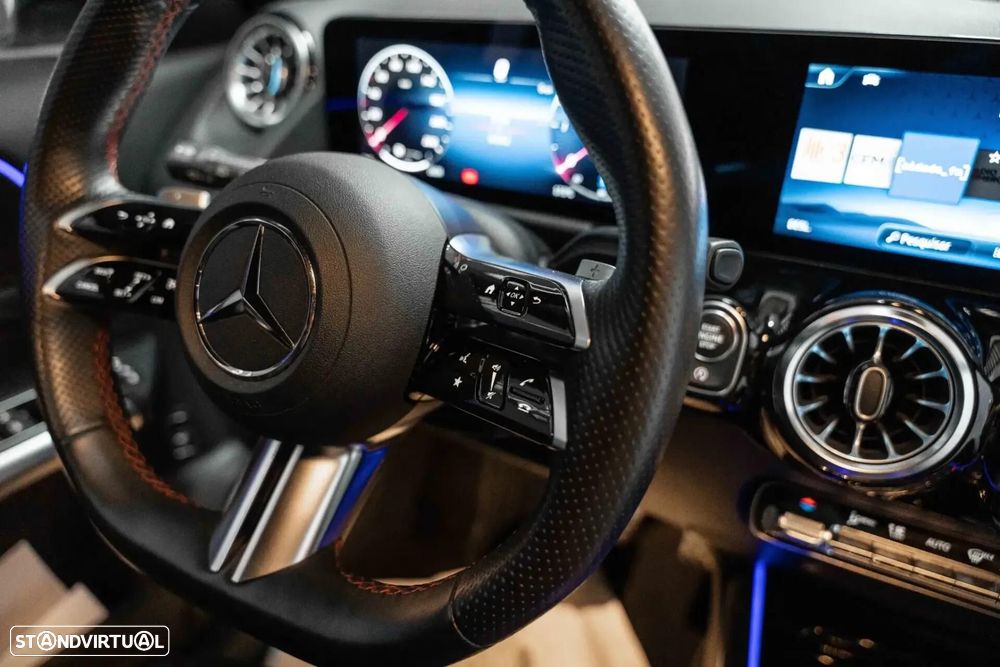 Mercedes-Benz GLA 200 d AMG Line - 18