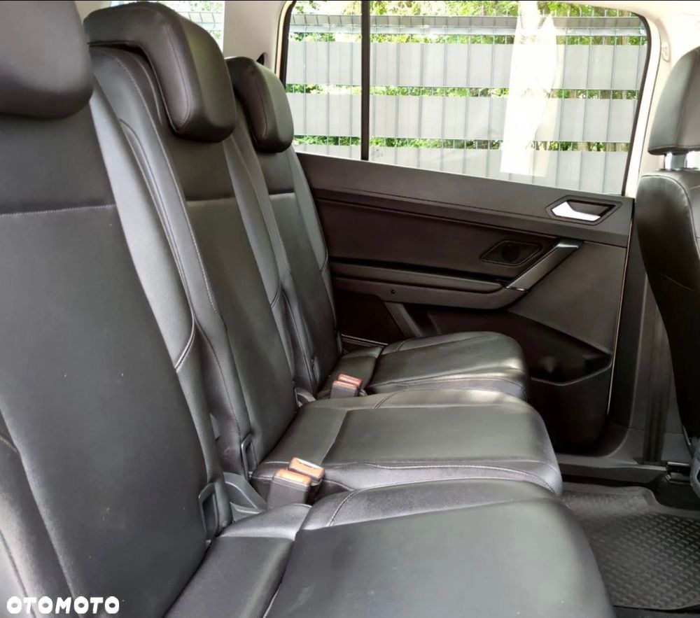 Volkswagen Touran - 18
