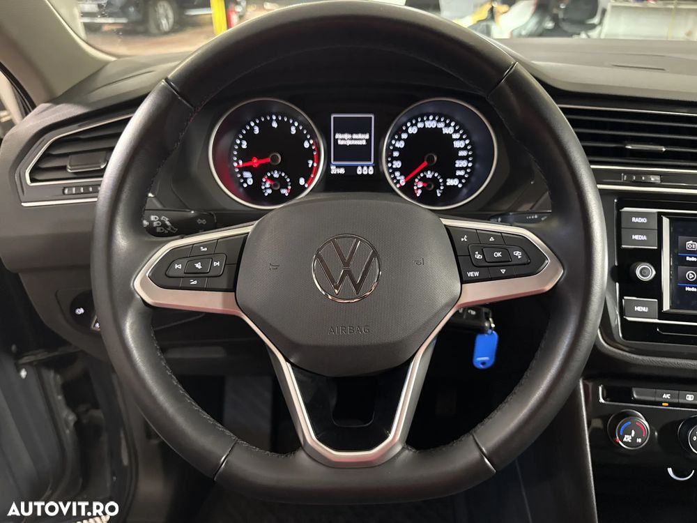 Volkswagen Tiguan - 16