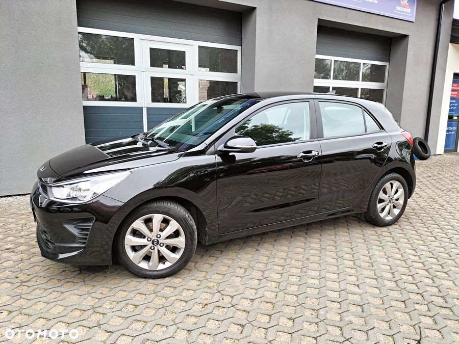 Kia Rio - 4
