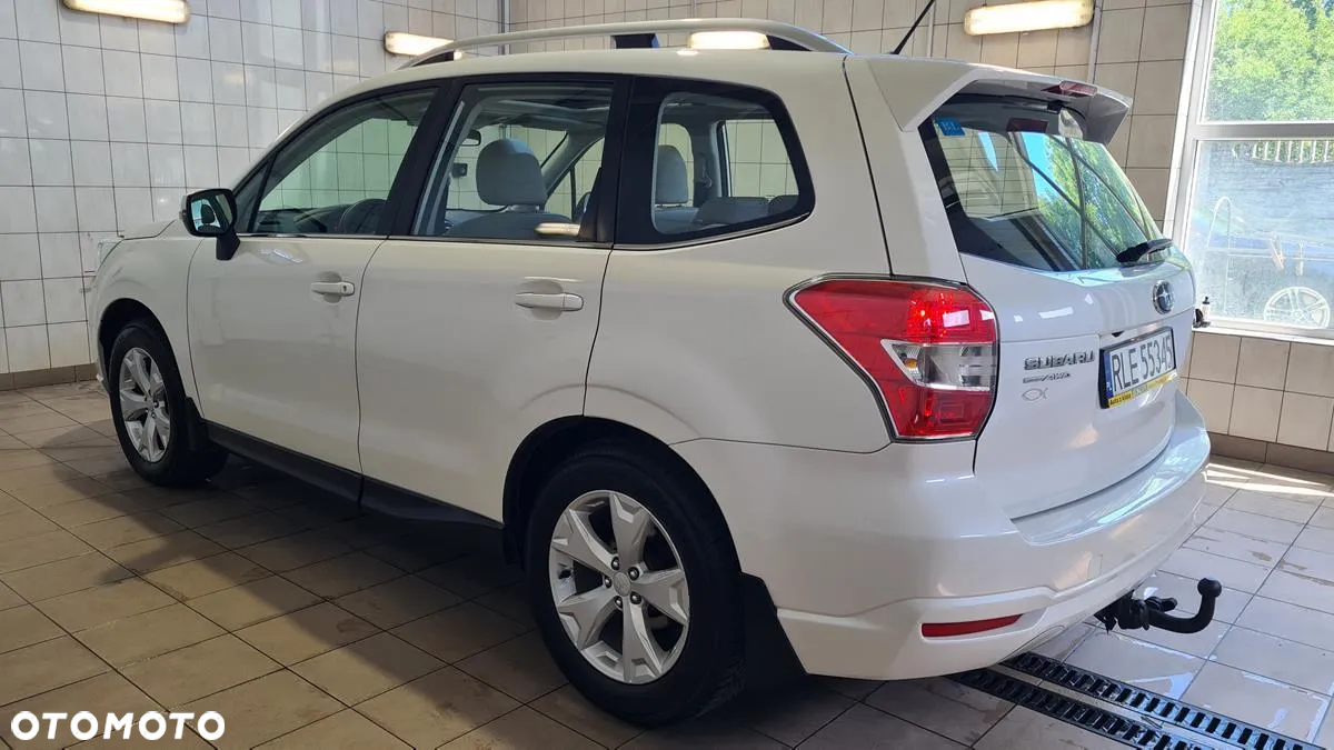 Subaru Forester 2.0 i Platinum Lineartronic - 4