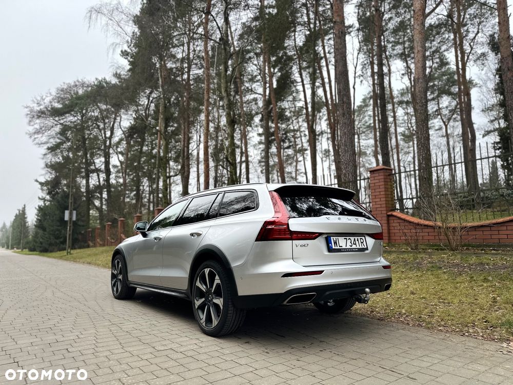 Volvo V60 T5 AWD Momentum Pro - 6