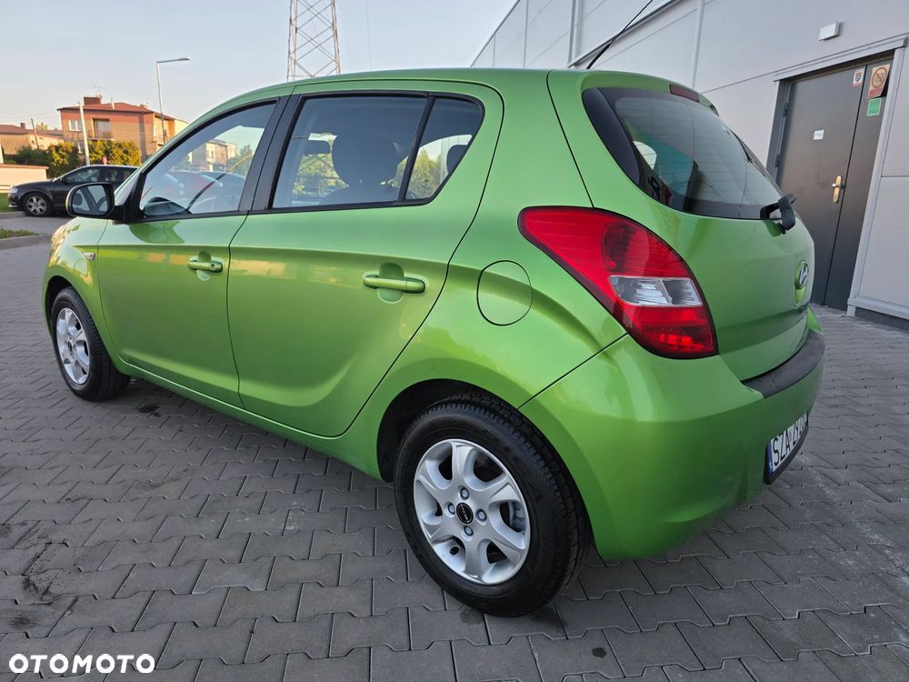 Hyundai i20 1.2 FIFA WM Edition - 4