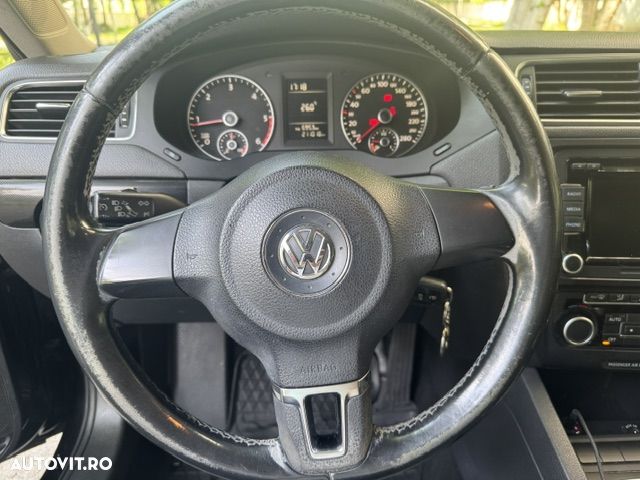 Volkswagen Jetta 1.6 TDI DPF Comfortline - 26