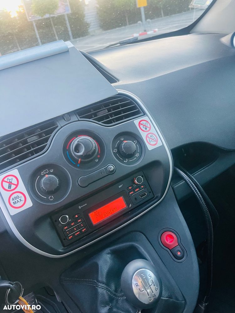 Renault Kangoo ver-grand-blue-dci-95-equilibre - 11