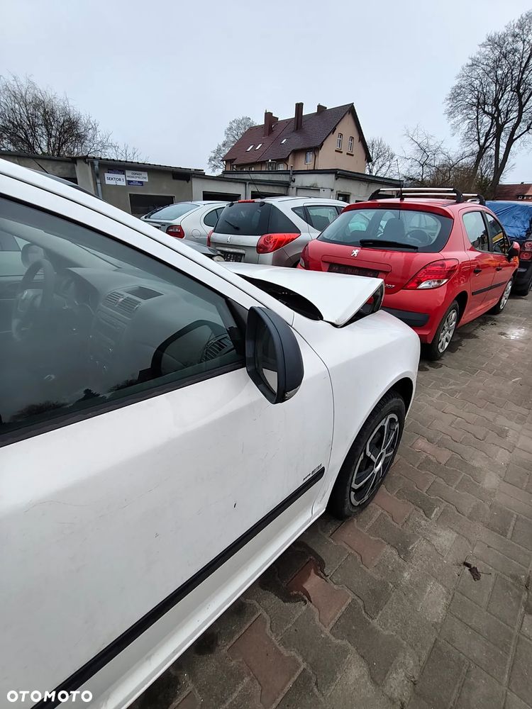 Skoda Octavia 2 II lift 2012 1,6 P 2006 r. 2,0 D na części podsufitka drzwi szyby lusterko zamek lampa itp - 20