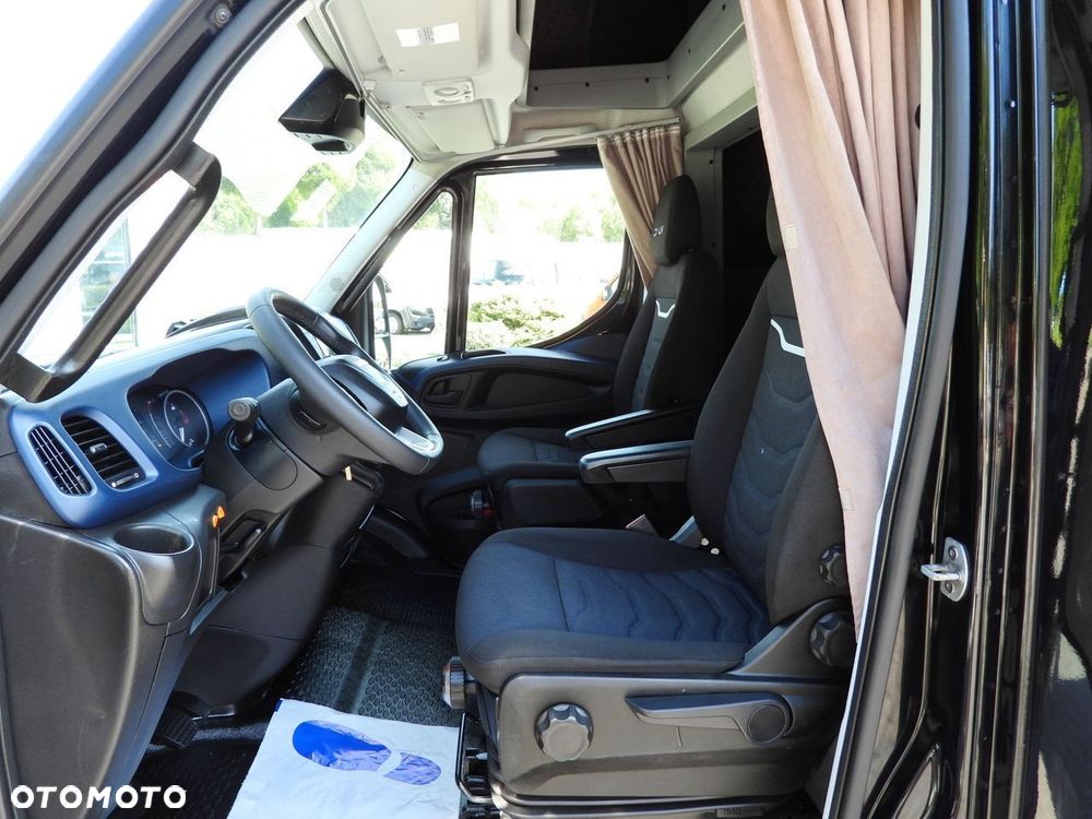 Iveco DAILY 35S18 PLANDEKA 8 PALET WEBASTO TEMPOMAT NAWIGACJA LEDY AUTOMAT HI-MATIC KLIMATYZACJA  180KM - 27