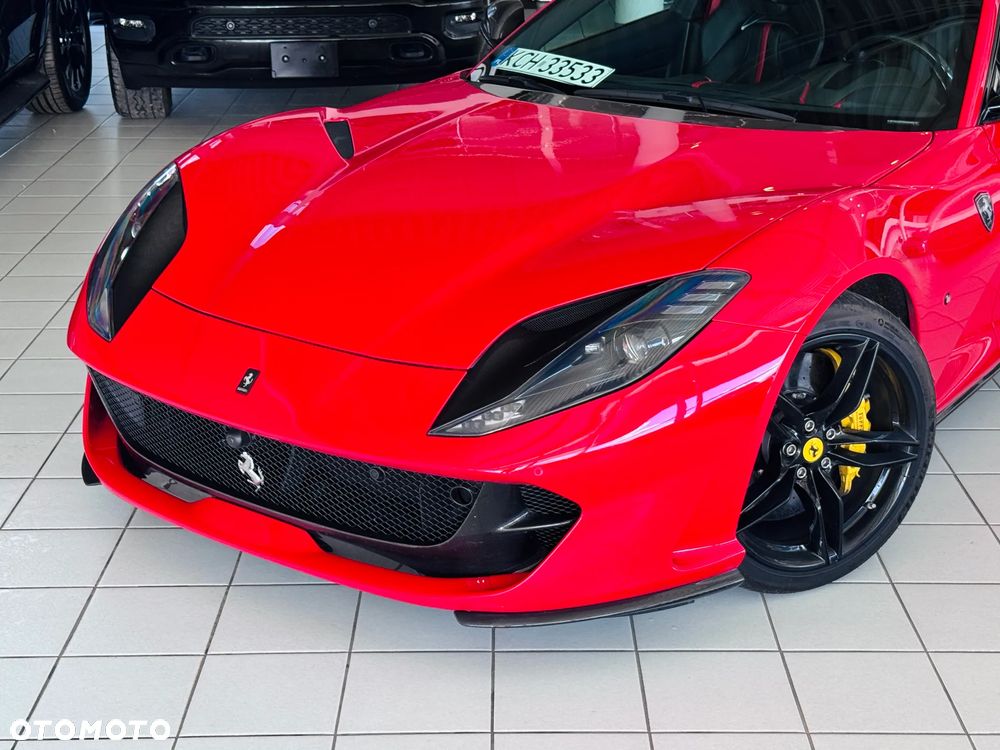 Ferrari 812 Superfast - 4