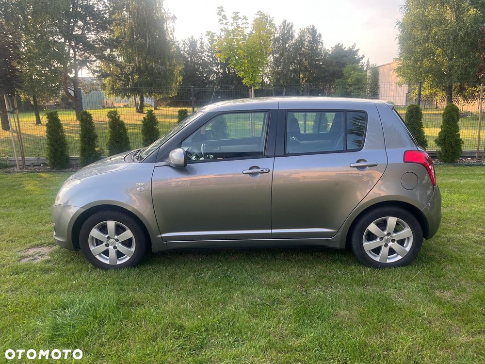 Suzuki Swift - 3