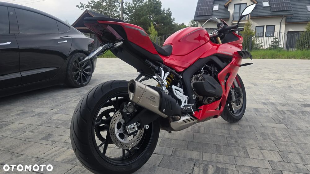 QJMOTOR SRK 800RR - 7