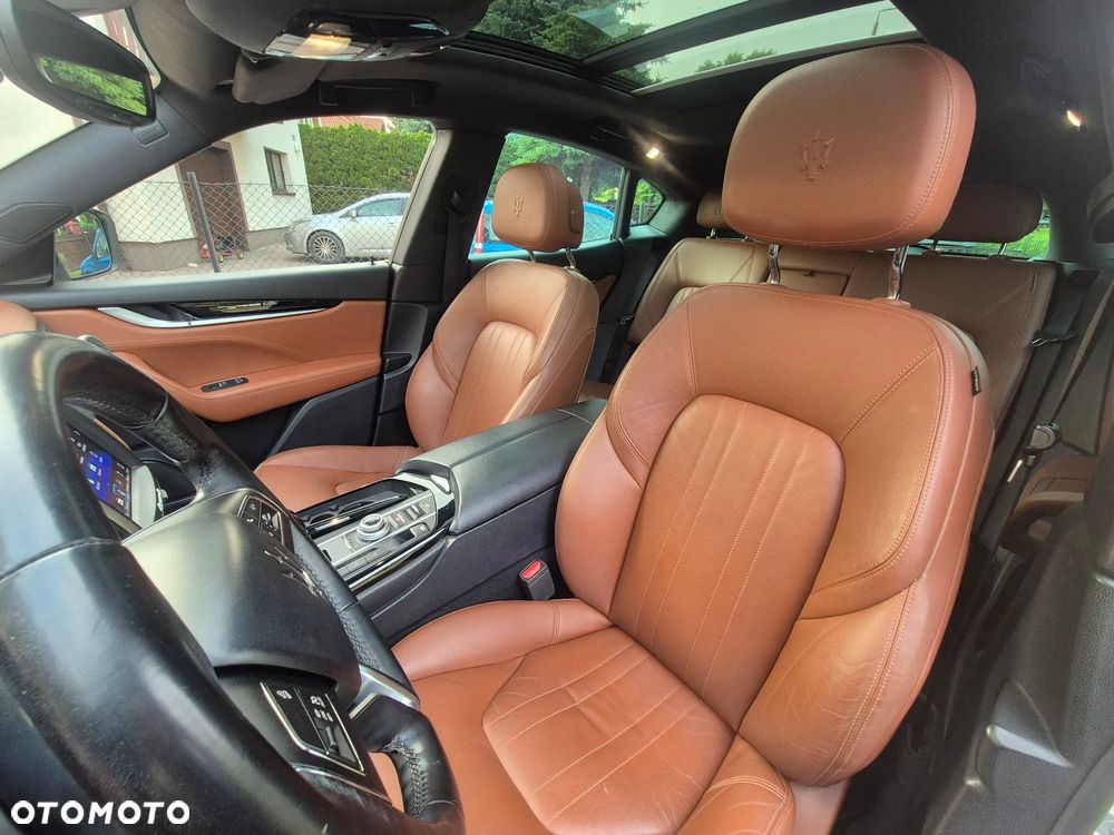 Maserati Levante - 35