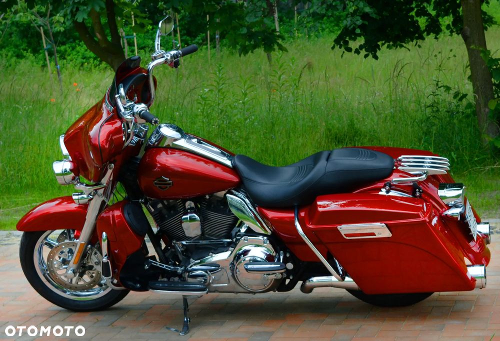 Harley-Davidson FLHTCU Ultra - 1