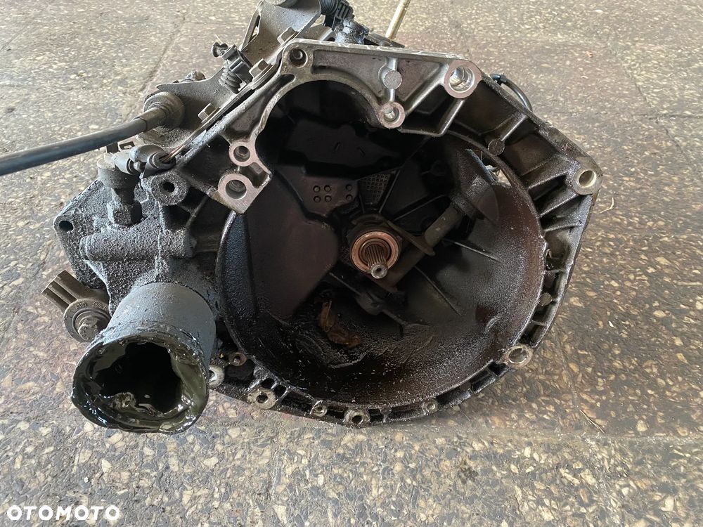 SKRZYNIA BIEGÓW MANUALNA 5 FIAT GRANDE PUNTO 46524935 1.2 8V - 3
