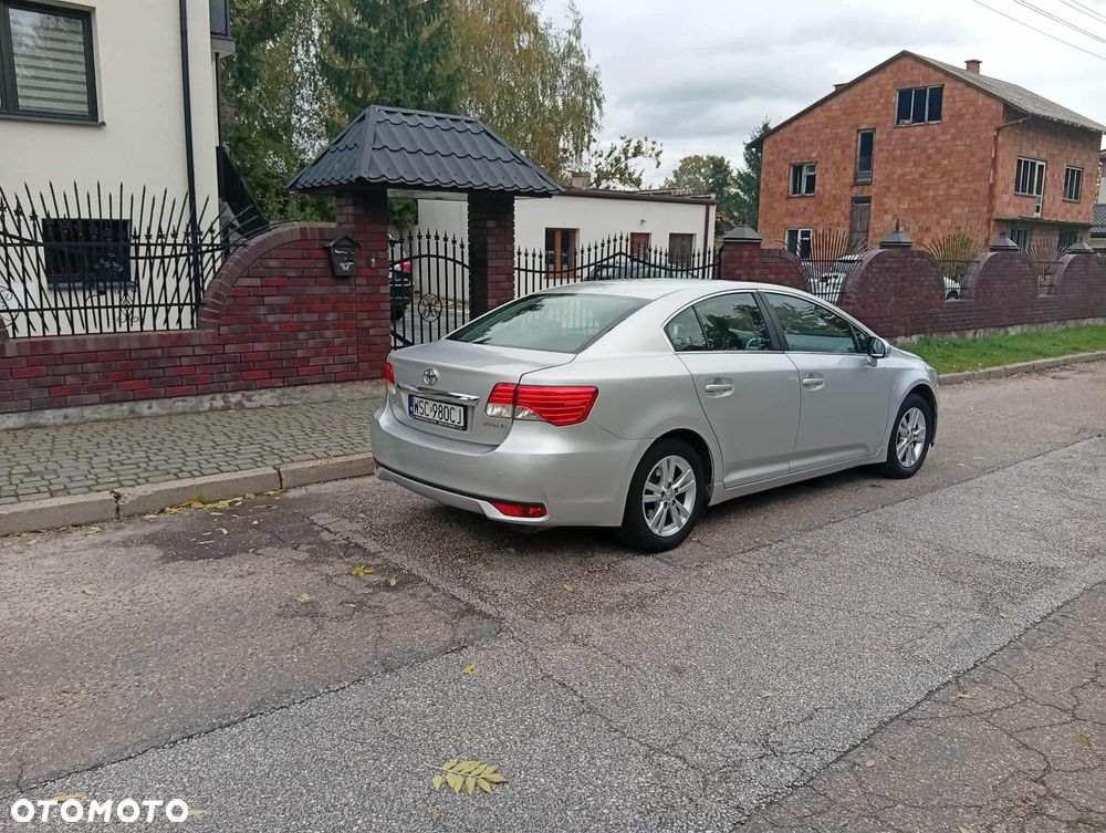 Toyota Avensis 1.8 Sol EU5 - 4