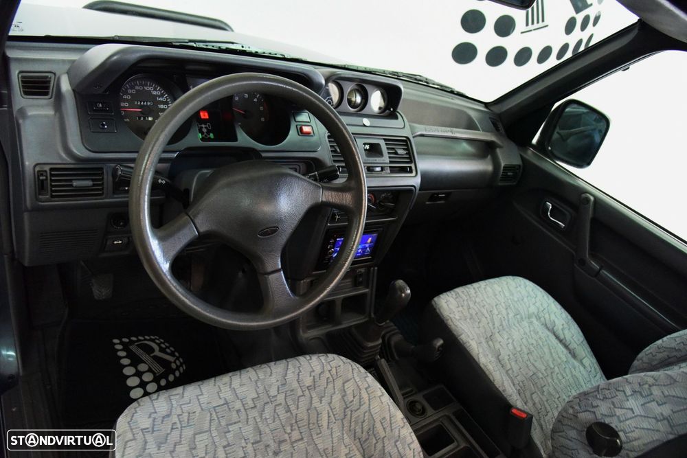 Mitsubishi Pajero - 12