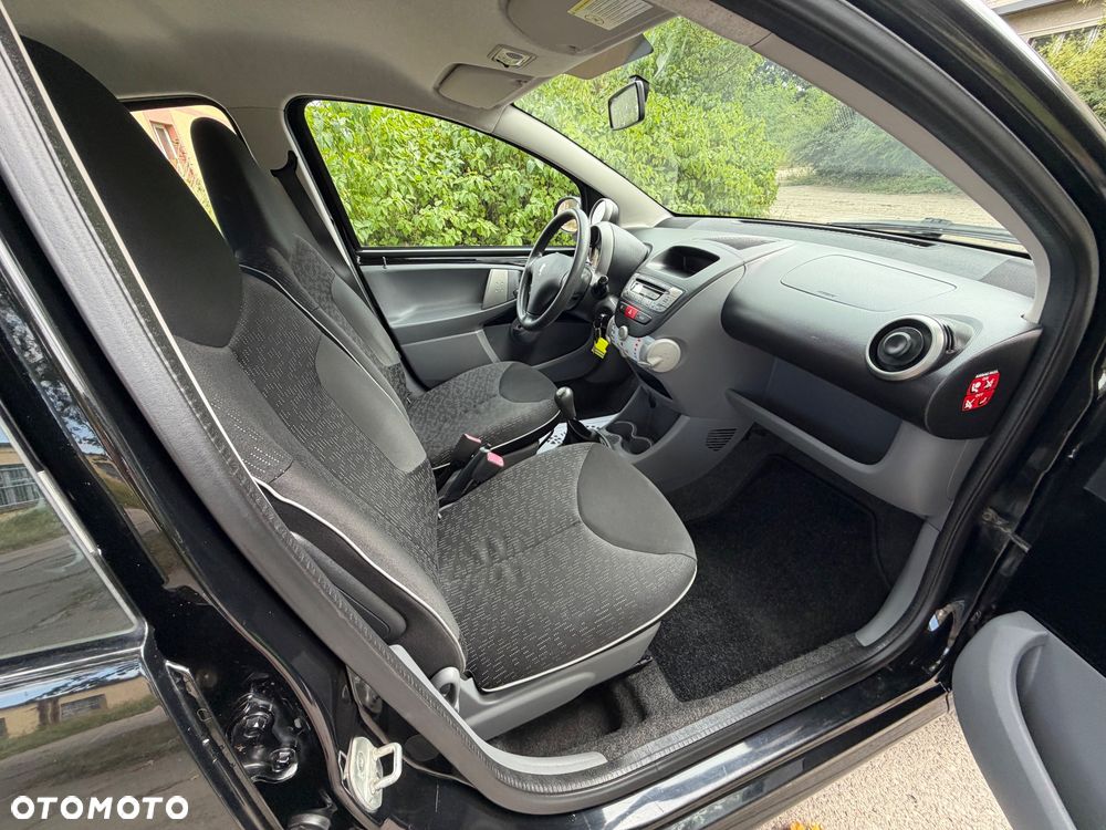 Peugeot 107 70 Black&Silver - 20