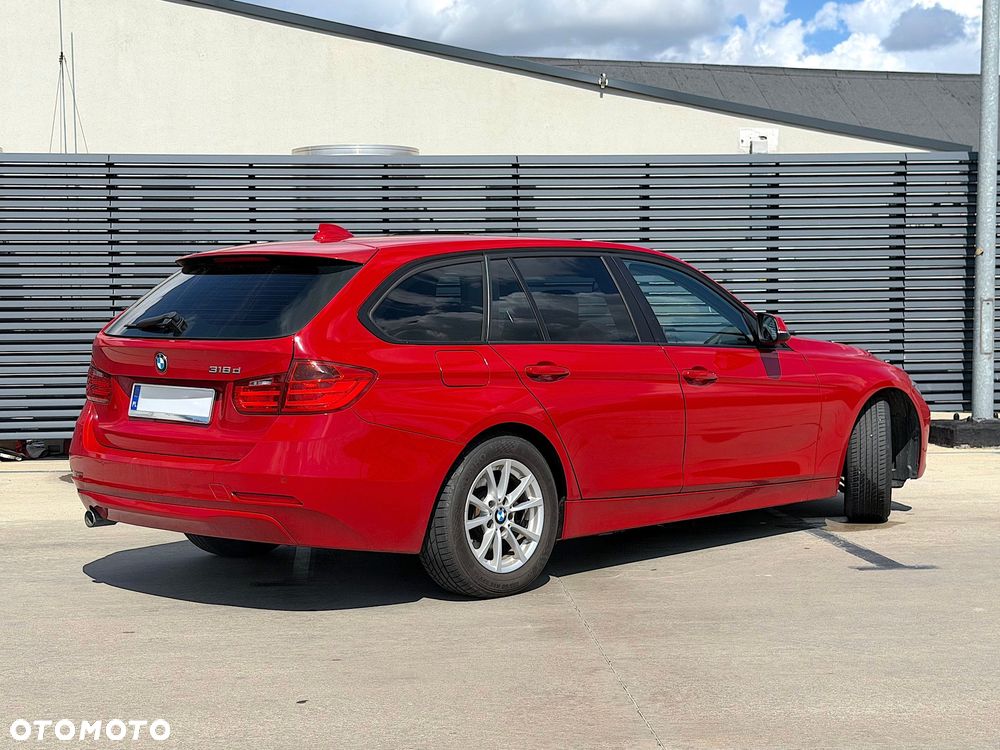 BMW Seria 3 318d - 5