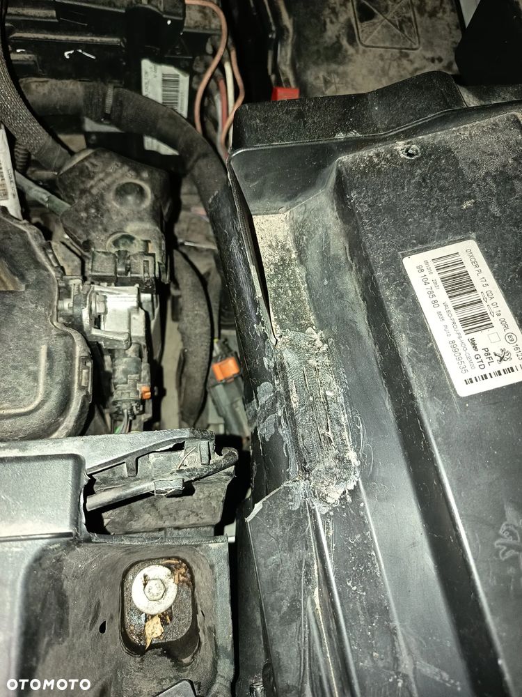 Peugeot 3008 1.6 THP Active S&S EAT6 - 21