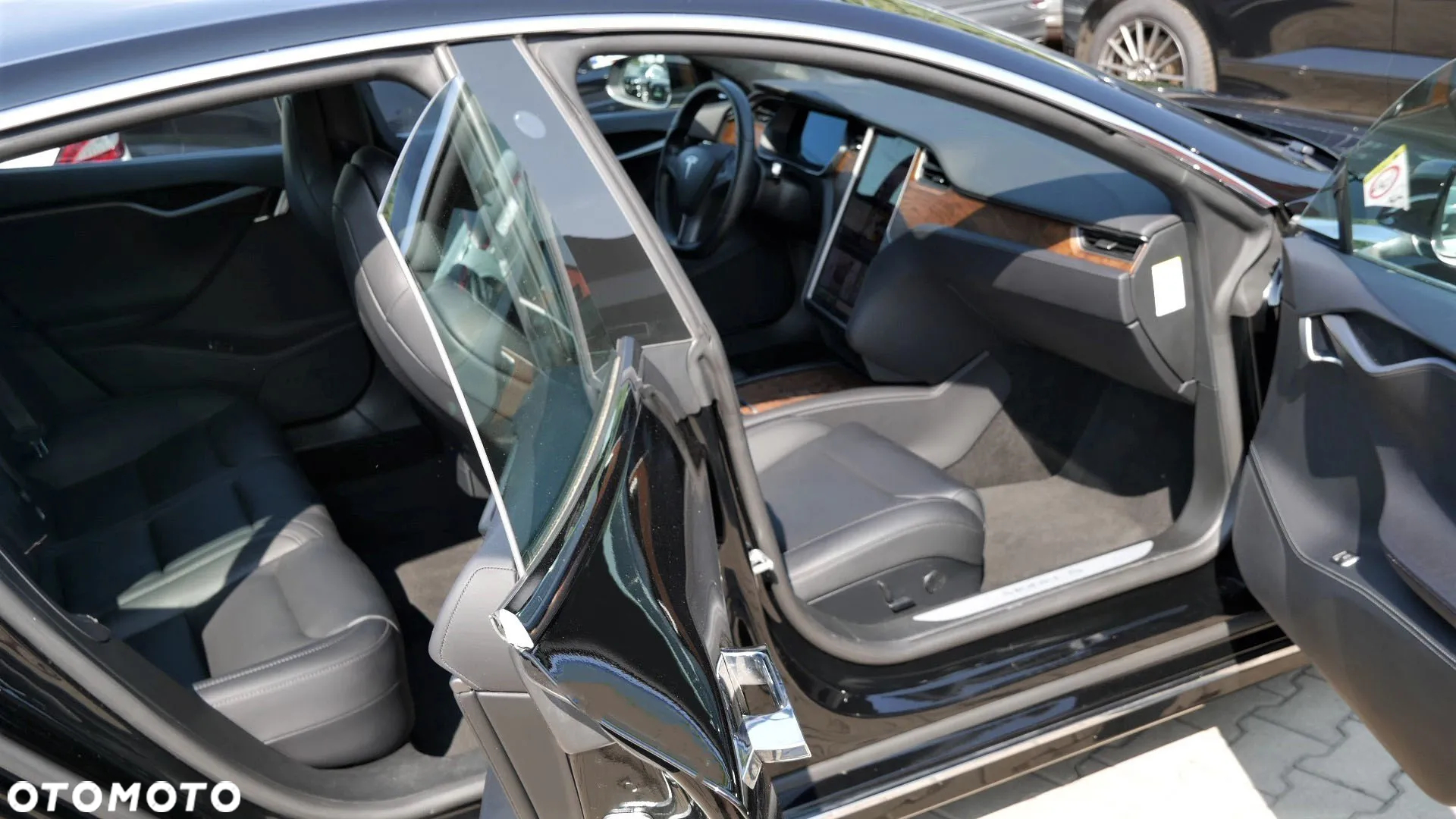 Tesla Model S Dual Motor Allradantrieb - 13