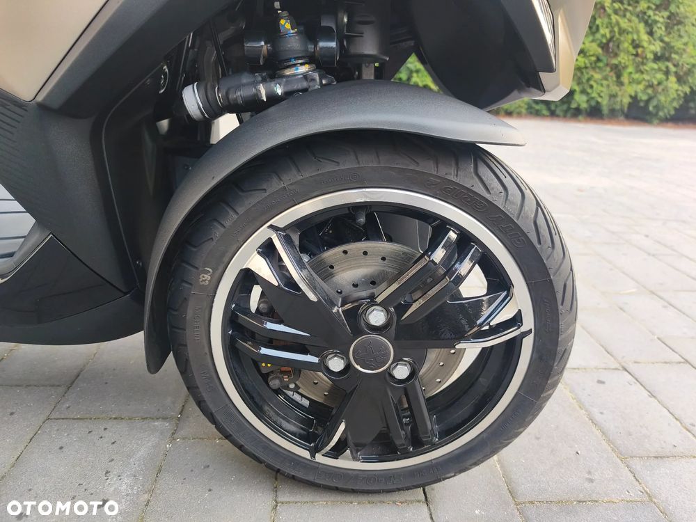 Peugeot Metropolis - 9