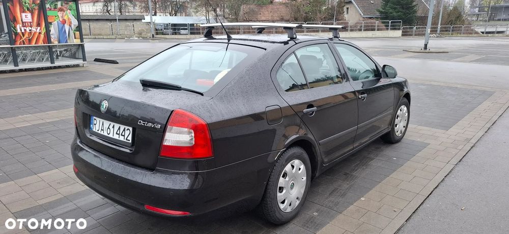 Skoda Octavia 1.4 TSI Ambiente - 4