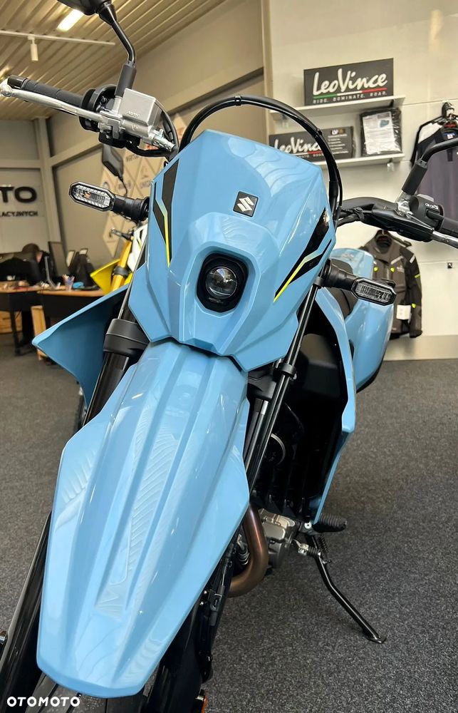 Suzuki DR-Z - 8