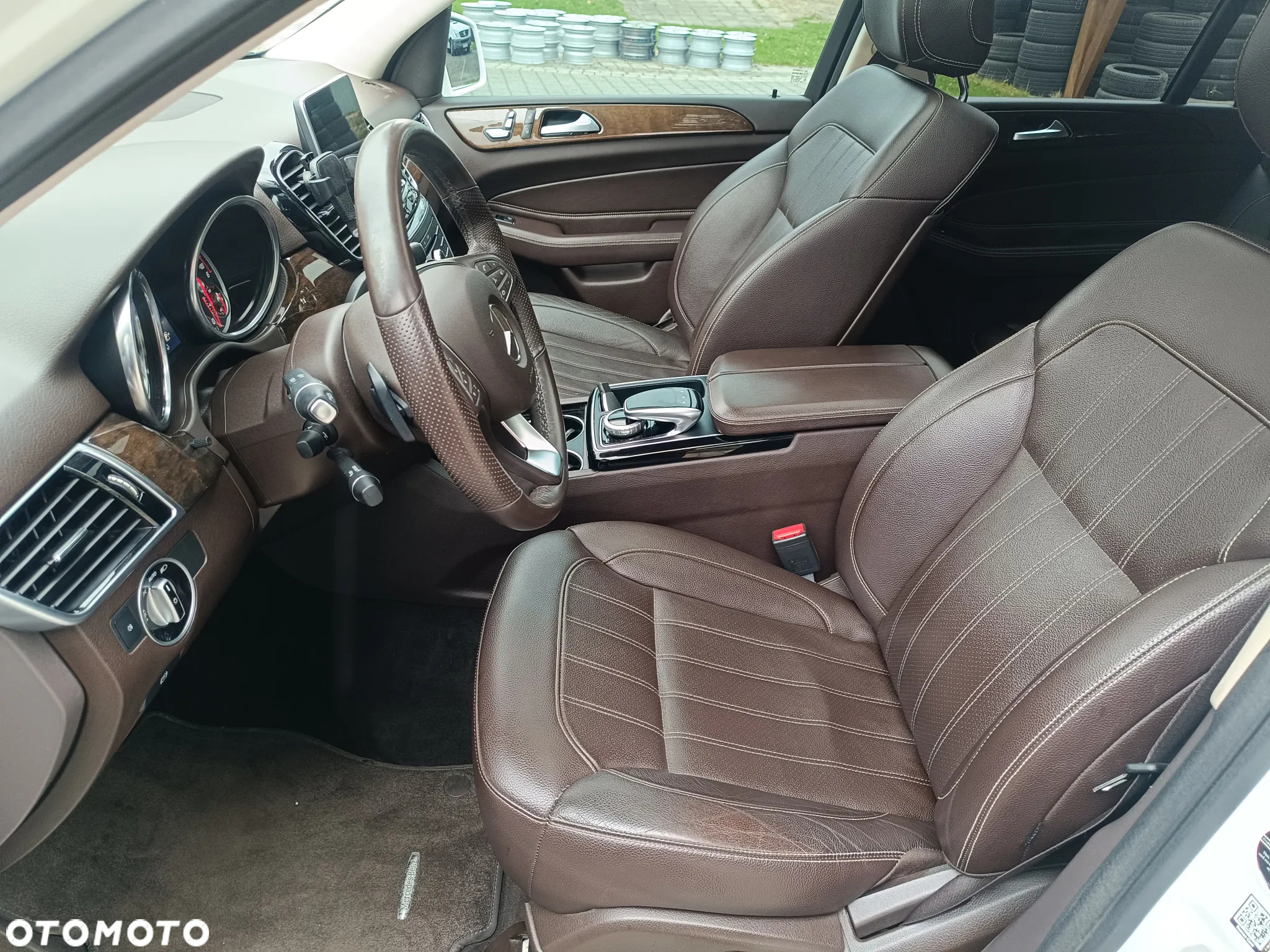 Mercedes-Benz GLE - 10