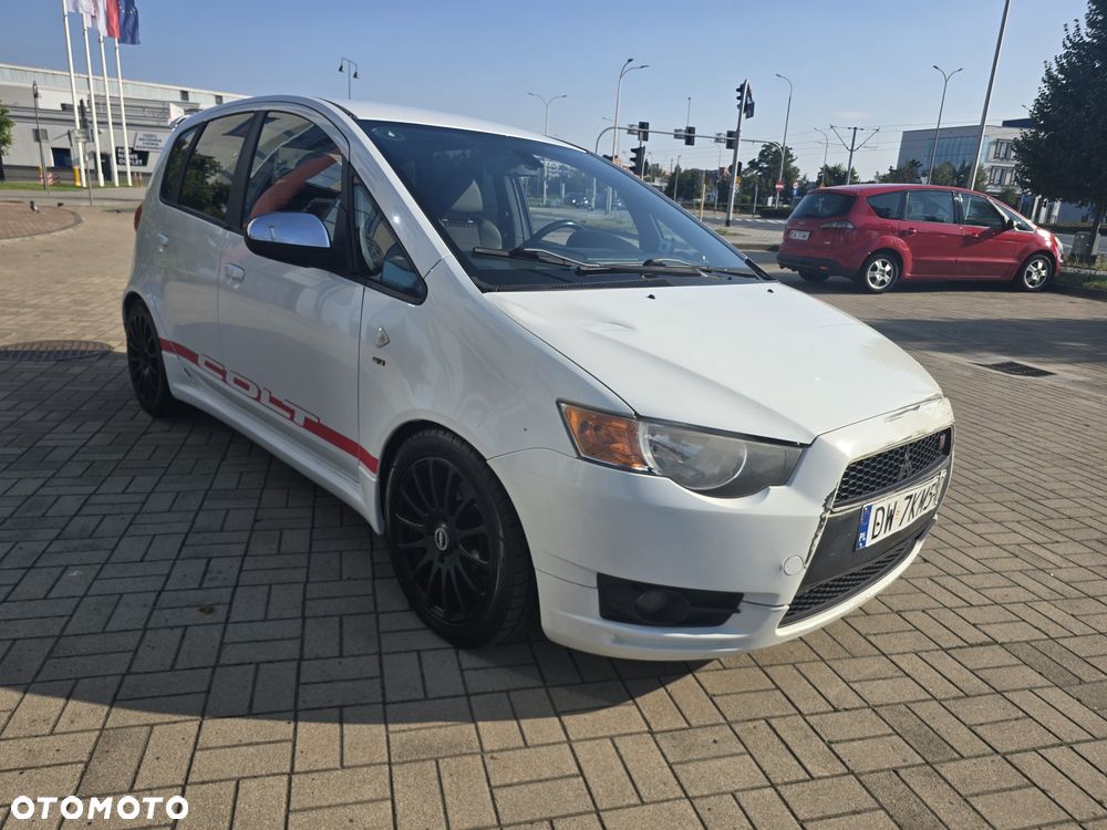 Mitsubishi Colt - 4