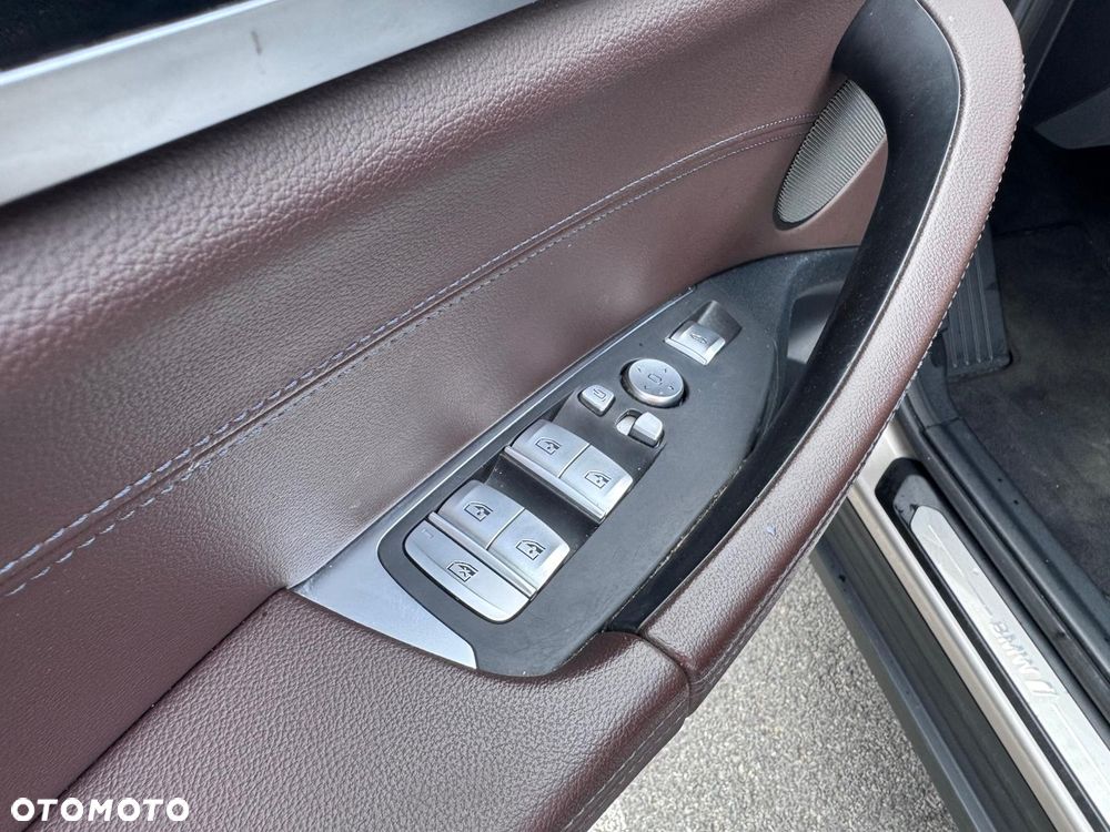 BMW iX3 Standard - 16