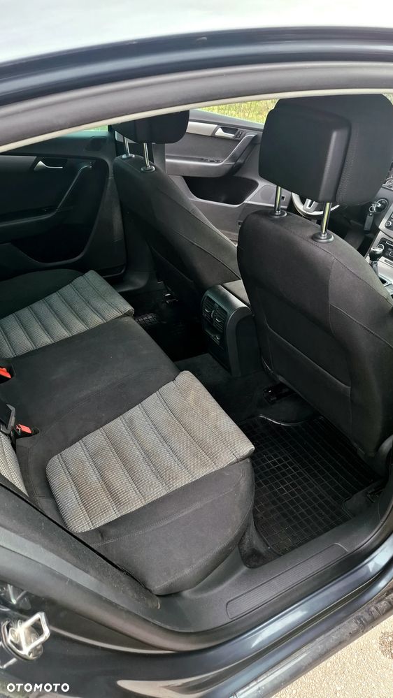Volkswagen Passat - 15