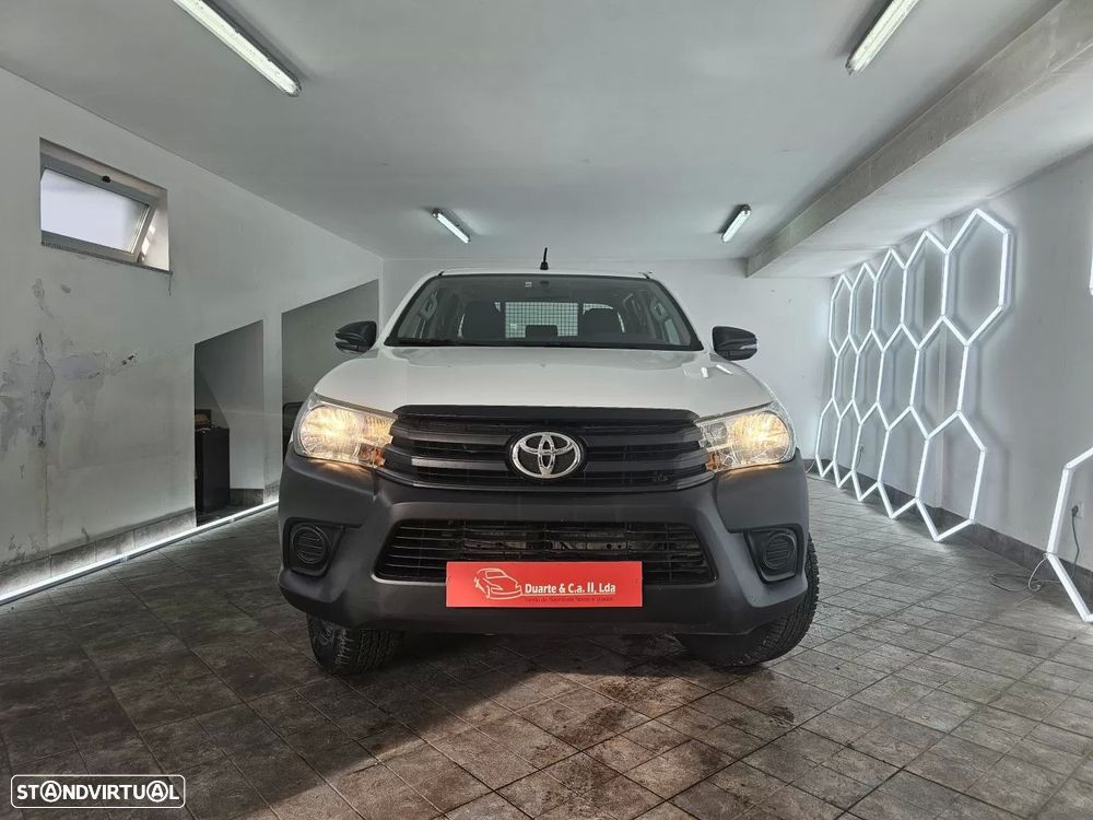 Toyota Hilux 2.4 D-4D 4WD CD CM - 6