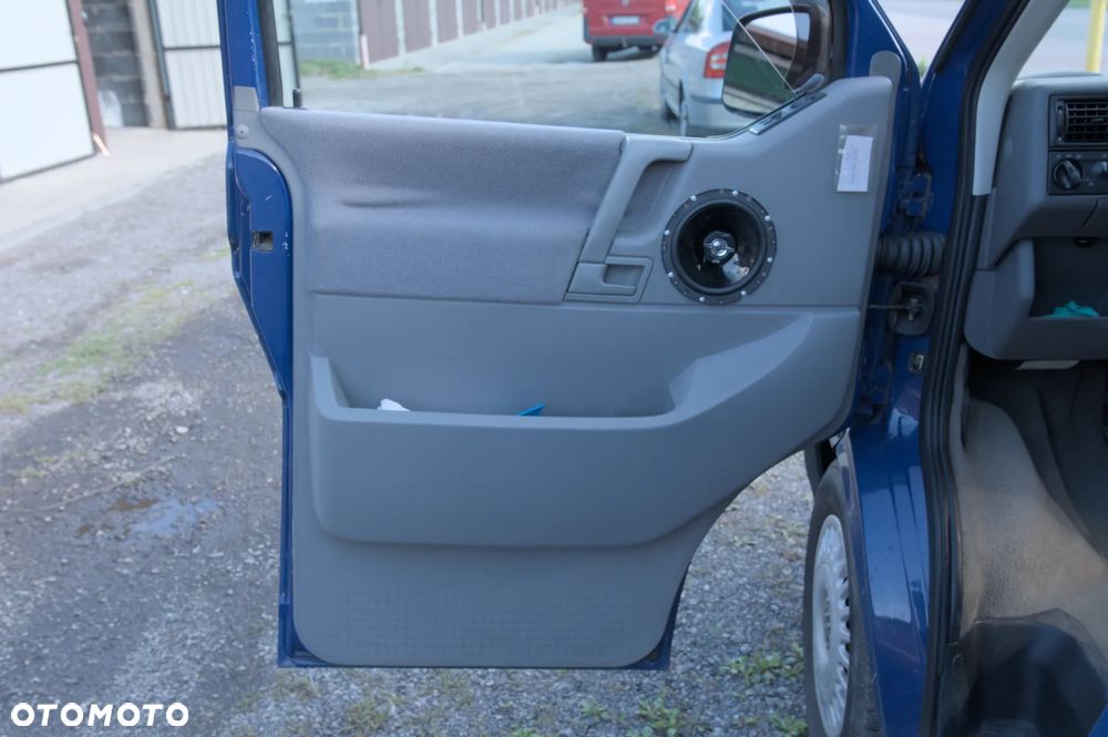 Volkswagen Transporter - 29