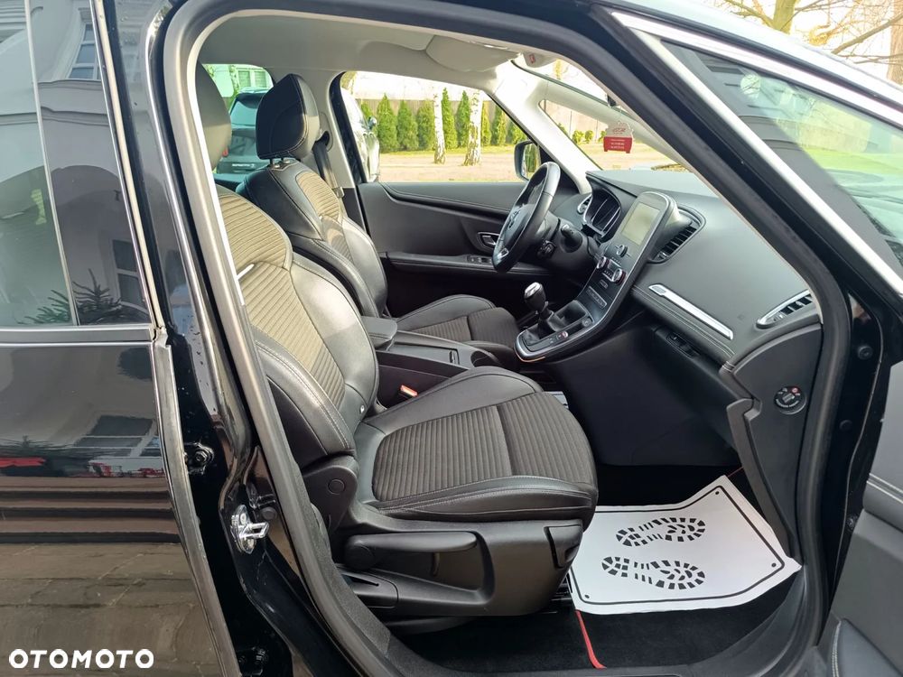 Renault Grand Scenic BLUE dCi 120 BLACK EDITION - 30