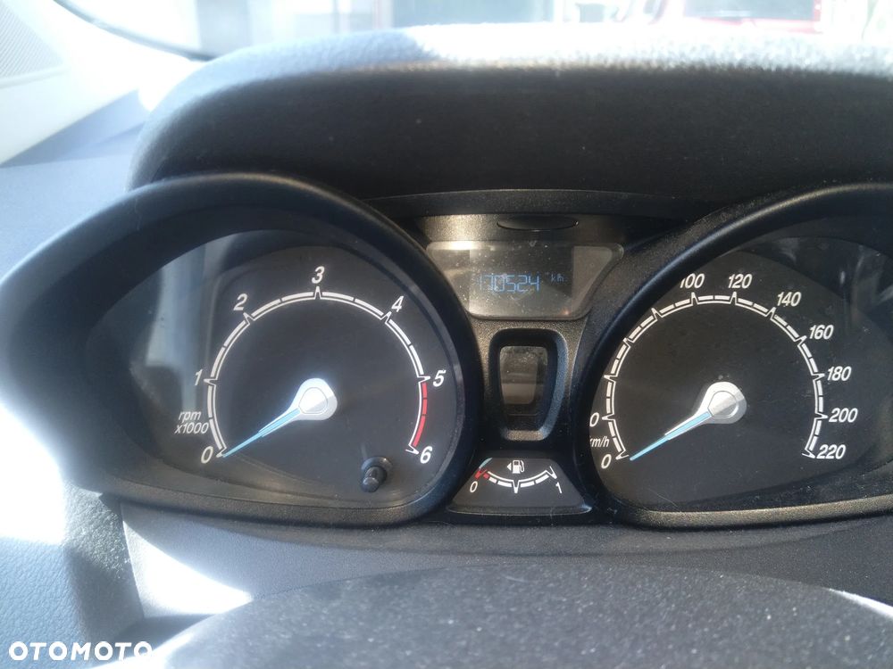 Ford Transit Connect - 9