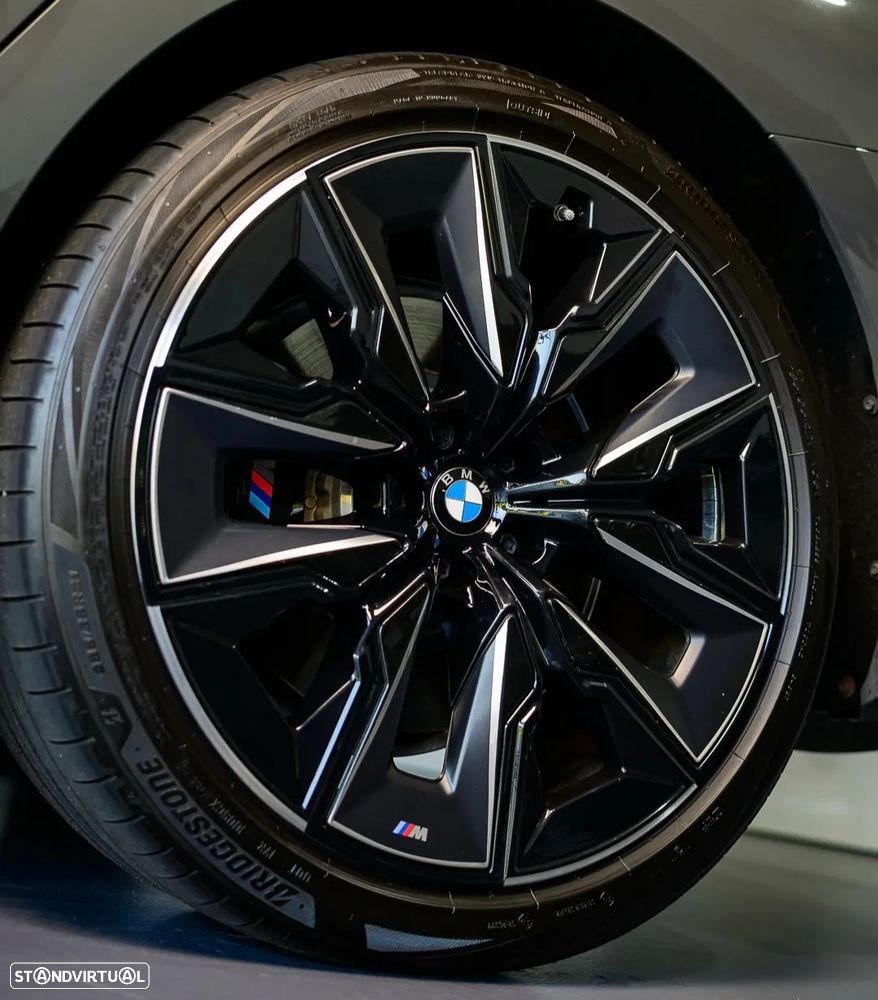 BMW i7 xDrive60 Pack Desportivo M Pro - 7