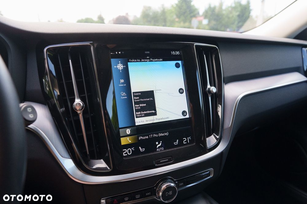 Volvo V60 B3 B DKG Momentum Pro - 16