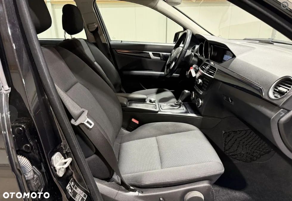 Mercedes-Benz Klasa C 220 CDI 7G-TRONIC Avantgarde Edition - 15