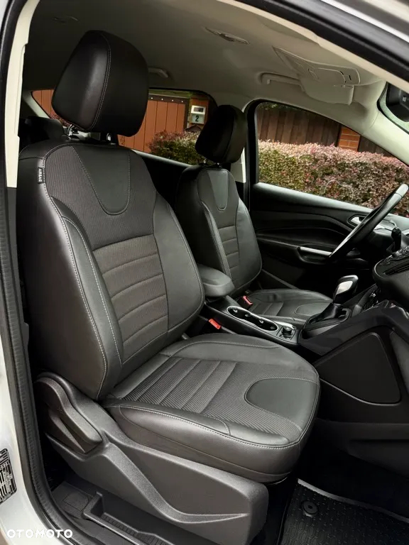 Ford Kuga 2.0 TDCi 4WD Titanium - 35