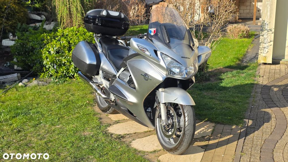 Honda ST - 12