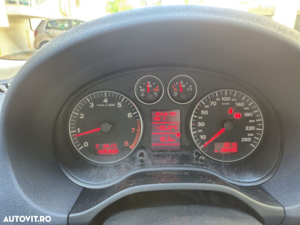Audi A3 Sportback 1.6 FSI Ambition - 4