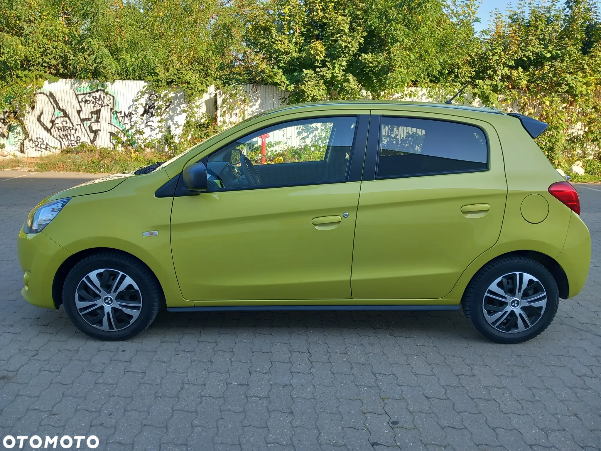 Mitsubishi Space Star 1.2 Clear Tec CVT Klassik Kollektion+ - 12