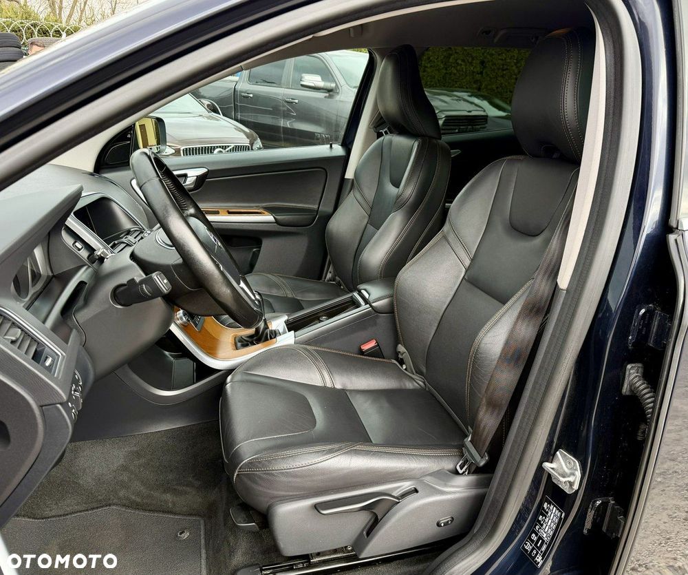 Volvo XC 60 D4 Summum - 15