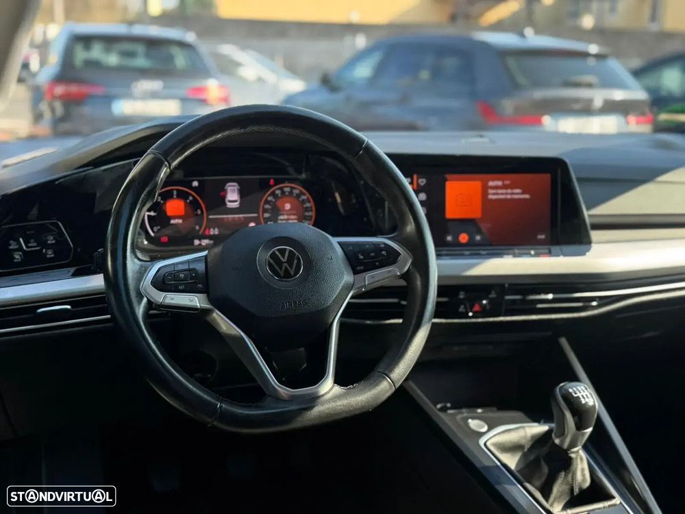 VW Golf Variant - 23